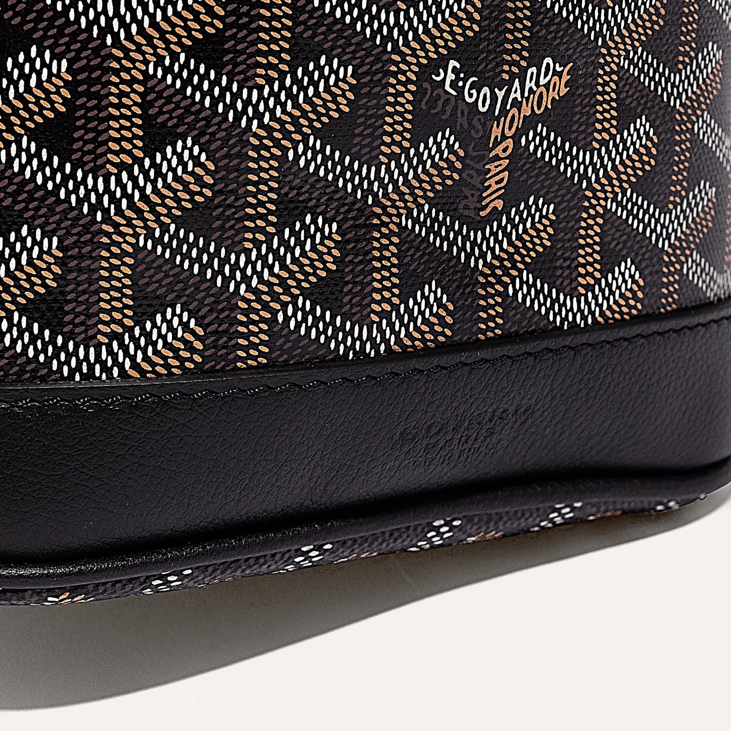 Petit Flot Bucket Bag - Image 3